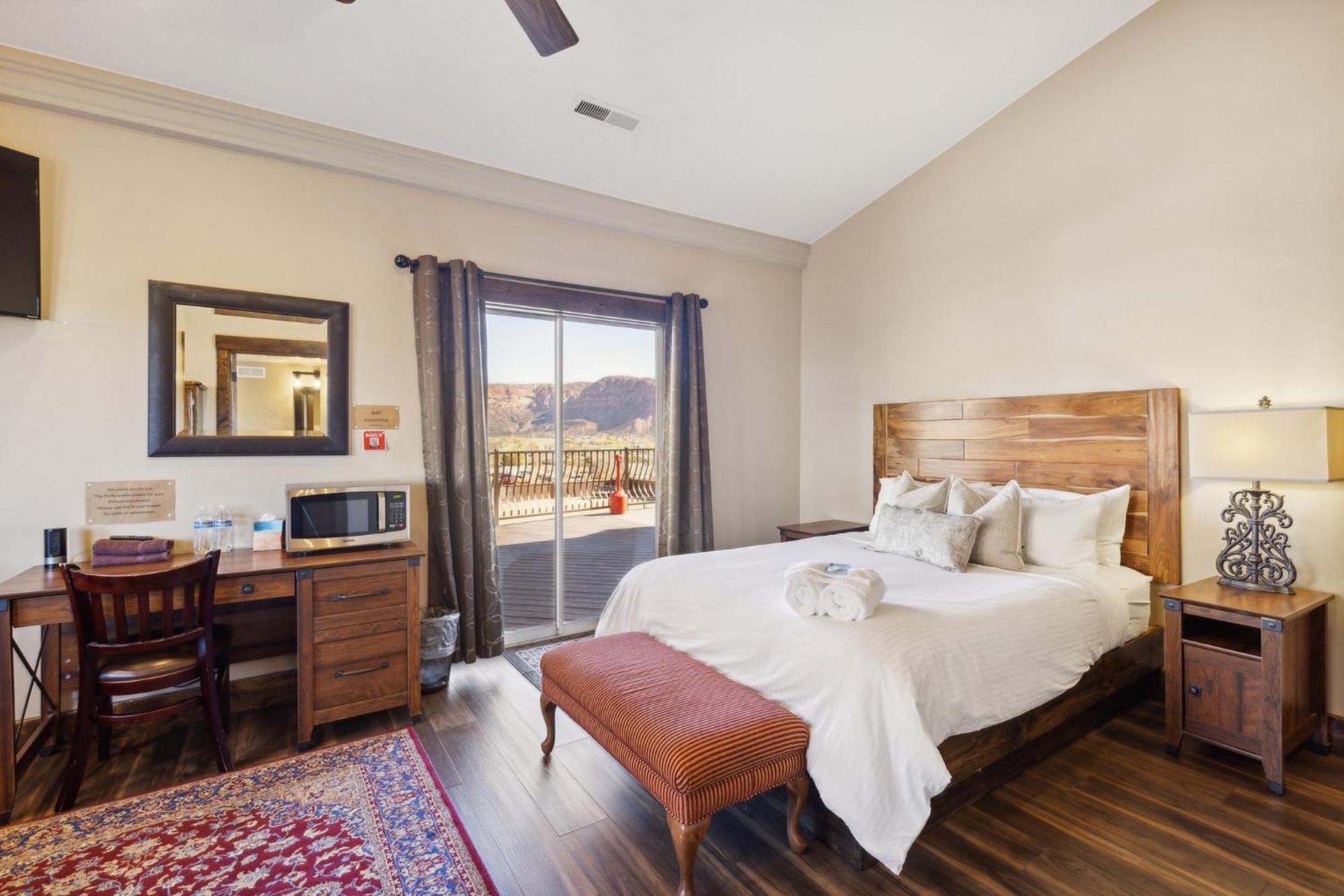 Zion Cliff 4*