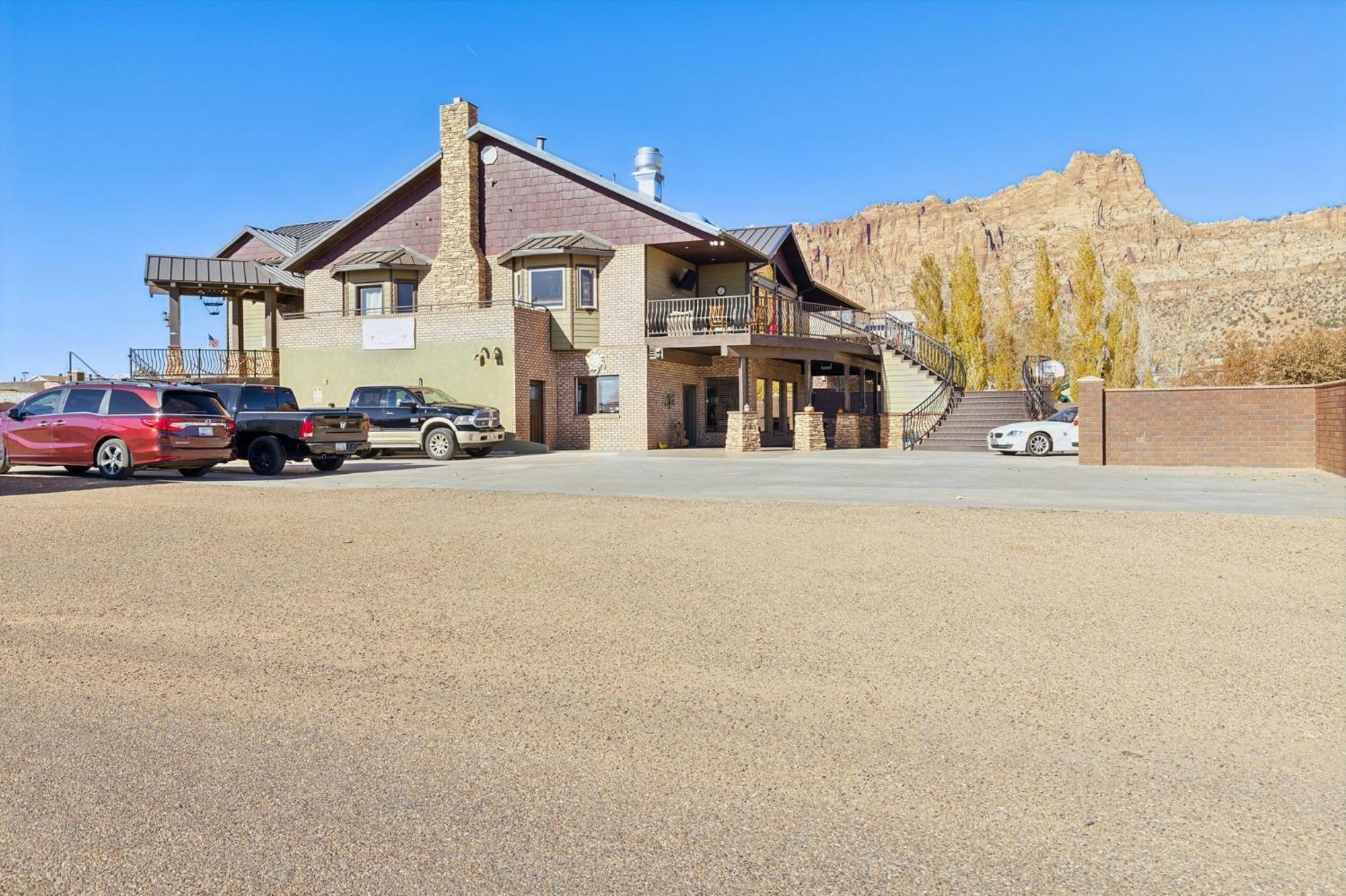 Zion Cliff Hotel Hildale