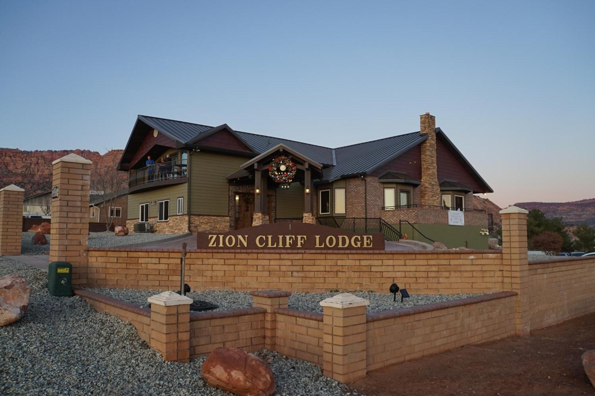Hotel Zion Cliff